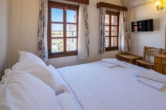 Standart Çift Kişilik Oda - Kale ve Liman Manzaralı