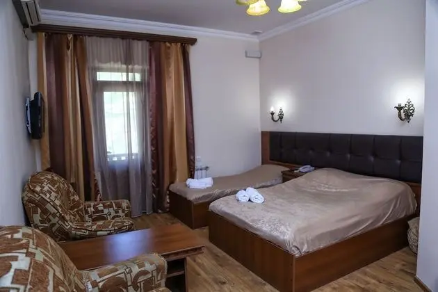 Standard Üç Kişilik Oda, 3 Tek Kişilik Yatak