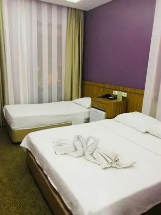 Triple, Şehir Manzaralı