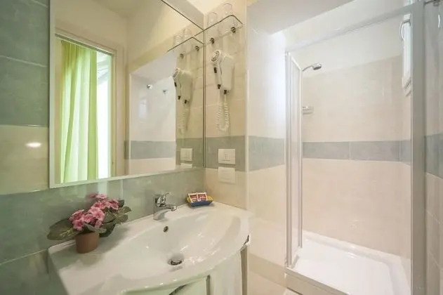Standard Dört Kişilik Oda, Balkon