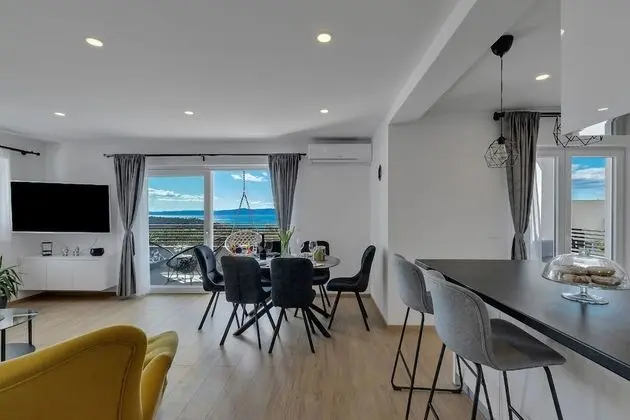 Apart Daire (Lara - with terrace - A1(4))