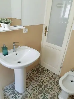İki Ayrı Yataklı Oda, Ortak Banyo (Bunk Bed)