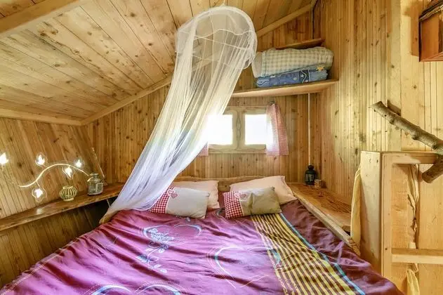 Grand Ağaç Ev (Az Alom)