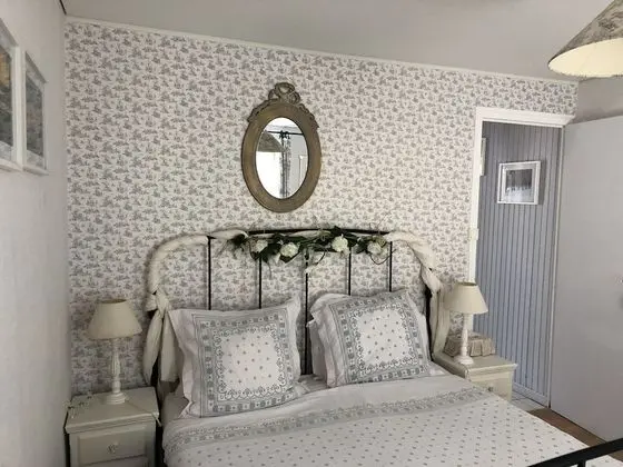 Comfort Tek Büyük Yataklı Oda, Banyolu/Duşlu, Havuz Manzaralı (RDC)