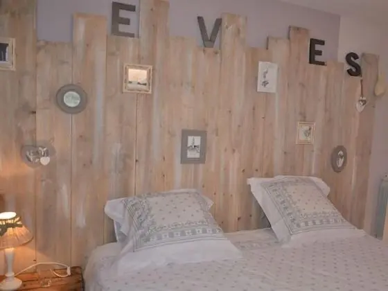 Comfort Üç Kişilik Oda, Banyolu/Duşlu, Avlu Manzaralı (RDC)