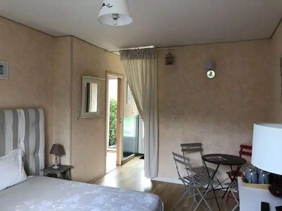 Süit, Banyolu/Duşlu, Havuz Manzaralı (RDC)