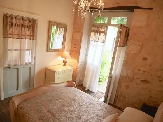 Deluxe Oda (The Garden Room)