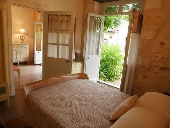 Deluxe Oda (The Garden Room)