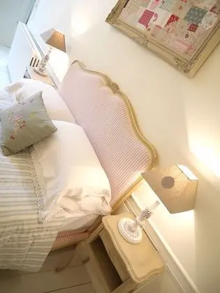 Romantic Oda (The French Room)