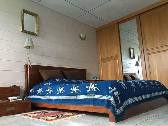Oda, 1 Büyük (Queen) Boy Yatak, Sigara İçilmez, Bahçe Manzaralı