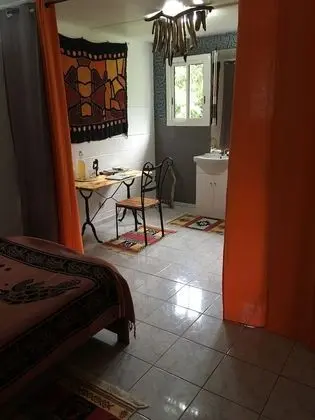 Oda, 1 Büyük (Queen) Boy Yatak, Sigara İçilmez, Bahçe Manzaralı