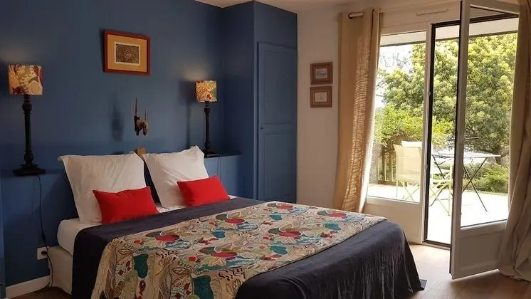 Tek Büyük Yataklı Oda, Bahçe Manzaralı (Bois Flotté)