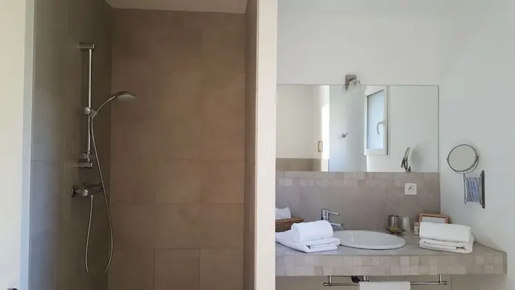 Tek Büyük Yataklı Oda, Bahçe Manzaralı (Bois Flotté)