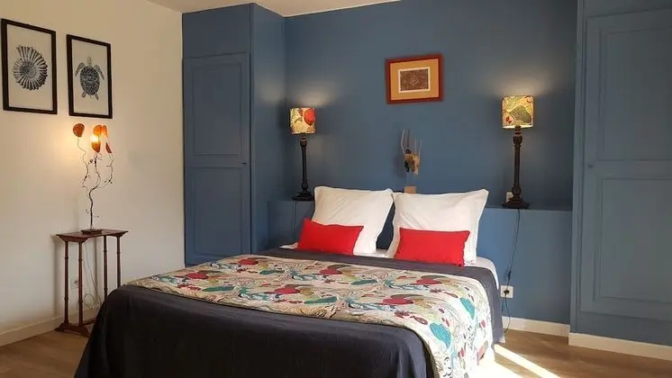 Tek Büyük Yataklı Oda, Bahçe Manzaralı (Bois Flotté)