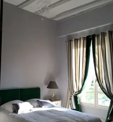 Tek Büyük Yataklı Oda (Providence)