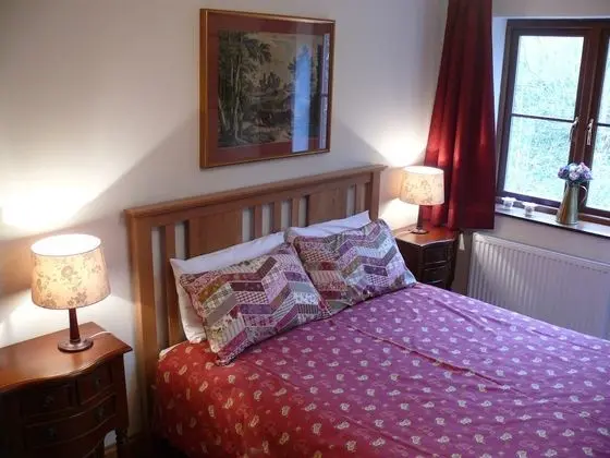 Comfort Tek Büyük Yataklı Oda, Özel Banyo, Avlu Manzaralı