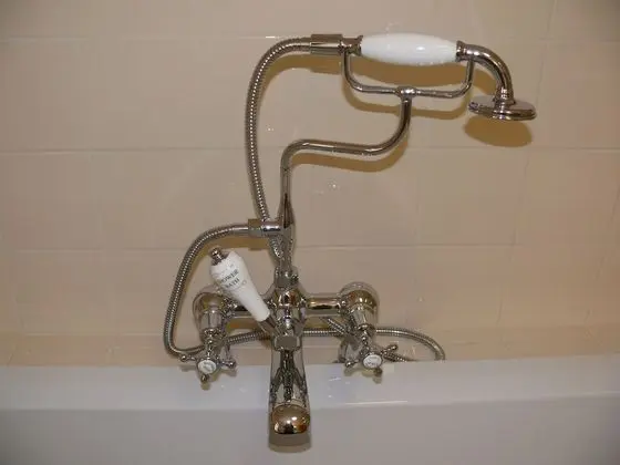 Comfort Tek Büyük Yataklı Oda, Özel Banyo, Avlu Manzaralı