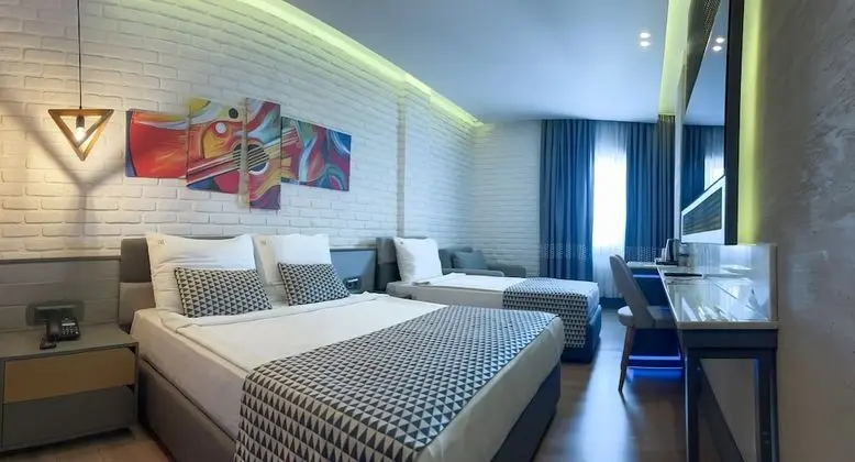 Deluxe Dört Kişilik Oda