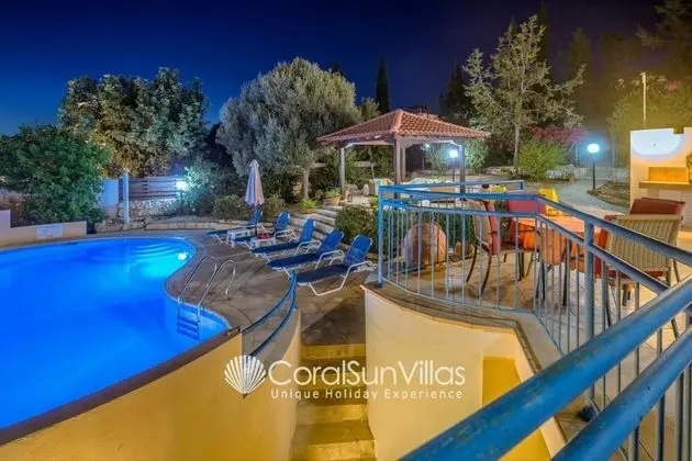 Villa, 2 Yatak Odası, Sigara İçilebilir