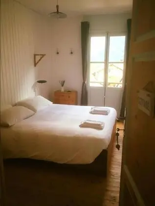 Tek Büyük Yataklı Oda, Ortak Banyo