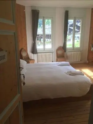 Üç Kişilik Oda, Ortak Banyo