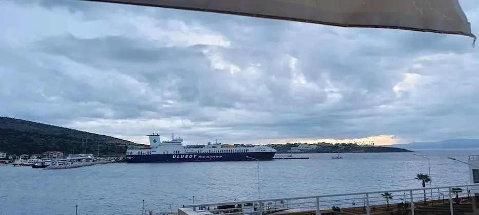 Deniz manzaralı Balkonlu Lüks çift kişilik oda