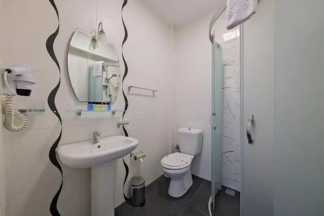 Standart Oda, Havuz veya Bahçe Manzaralı, Balkonlu