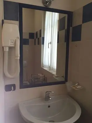 Tek Büyük Yataklı Oda, Göl Manzaralı