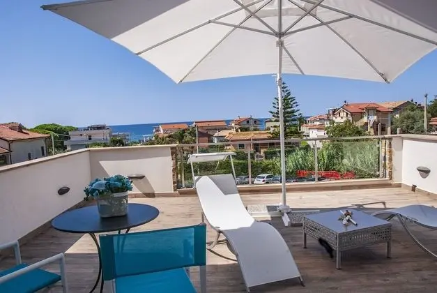 Deluxe Tek Büyük Yataklı Oda, Deniz Manzaralı