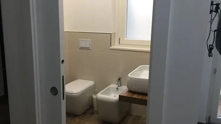 Tek Büyük Yataklı Oda, Balkon