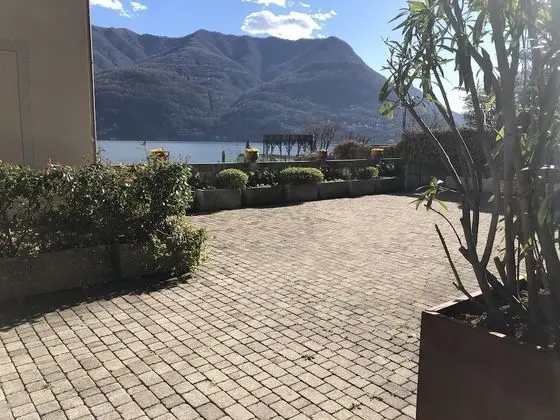 Apart Daire, 1 Yatak Odası, Balkon, Göl Manzaralı