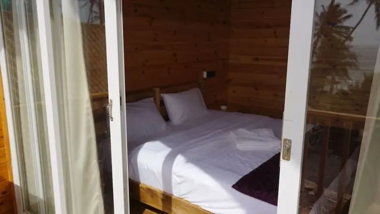 Büyük Yataklı Tek Kişilik Oda