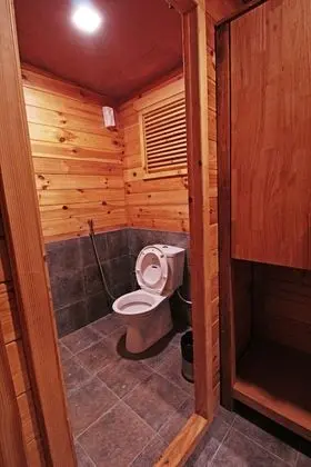 Büyük Yataklı Tek Kişilik Oda