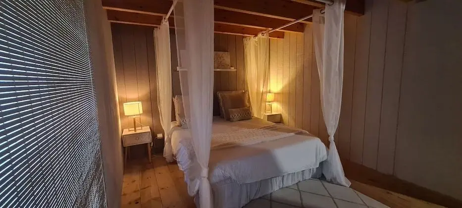 Comfort Tek Büyük Yataklı Oda (Chambre Baldaquin)