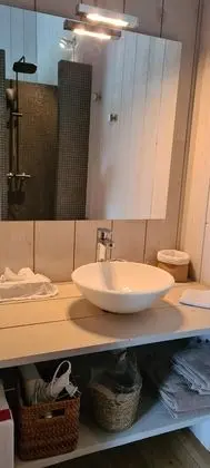 Romantic Tek Büyük Yataklı Oda, Banyolu/Duşlu (Chambre Nature)