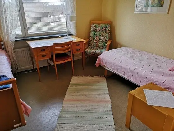 İki Ayrı Yataklı Oda, Özel Banyo (Shared Shower)