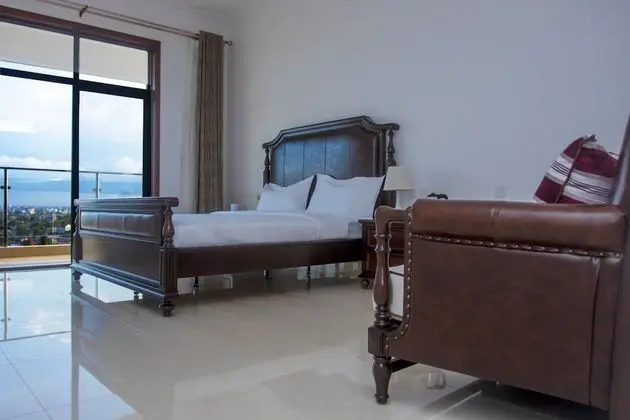 Luxury Tek Büyük Yataklı Oda, 1 En Büyük (King) Boy Yatak, Balkon, Okyanus Manzaralı