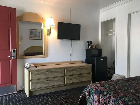 Oda, 1 Büyük (Queen) Boy Yatak, Sigara İçilmez