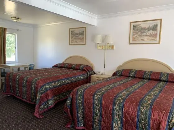 Oda, 2 Büyük (Queen) Boy Yatak, Sigara İçilmez