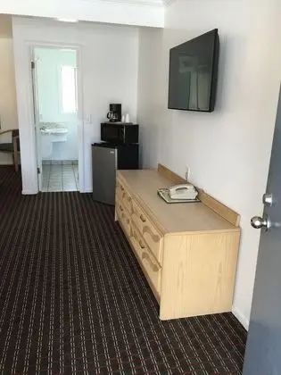 Oda, 2 Büyük (Queen) Boy Yatak, Sigara İçilmez