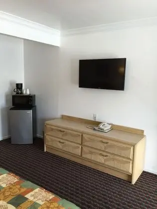 Oda, 2 Büyük (Queen) Boy Yatak, Sigara İçilmez