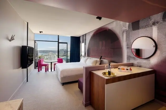 Süit, 1 En Büyük (King) Boy Yatak, Balkon, Liman Manzaralı (High Floor)