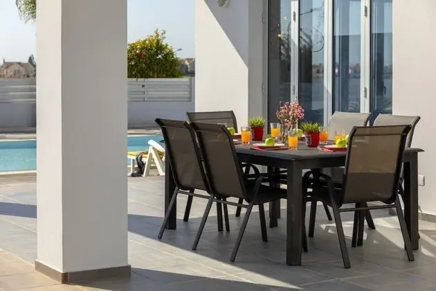 Villa, 4 Yatak Odası, Kişiye Özel Havuzlu