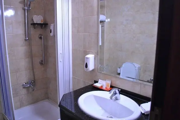 Standard Oda, 1 En Büyük (King) Boy Yatak