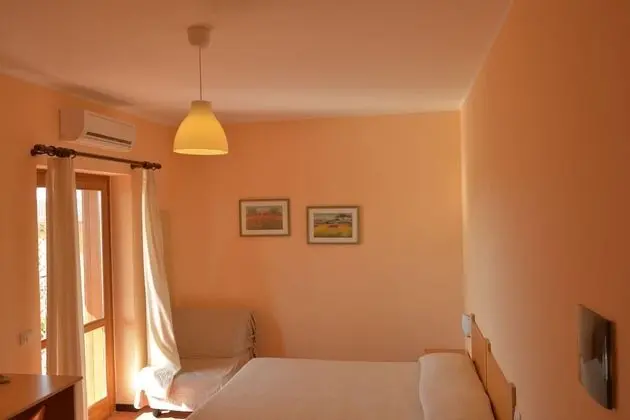 Üç Kişilik Oda