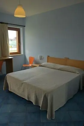 Üç Kişilik Oda