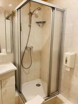 Classic Tek Büyük Yataklı Oda