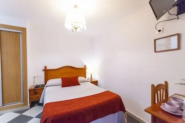 Standard Tek Büyük Yataklı Oda