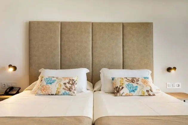 Tek Büyük veya İki Ayrı Yataklı Oda