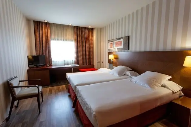 Üç Kişilik Oda (2 Adults and 1 Child)